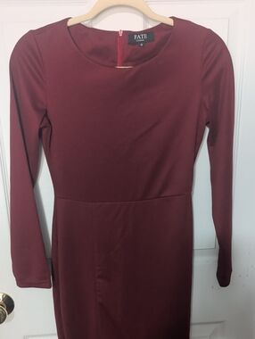 Fate Wine Long-Sleeve Sheath Dress